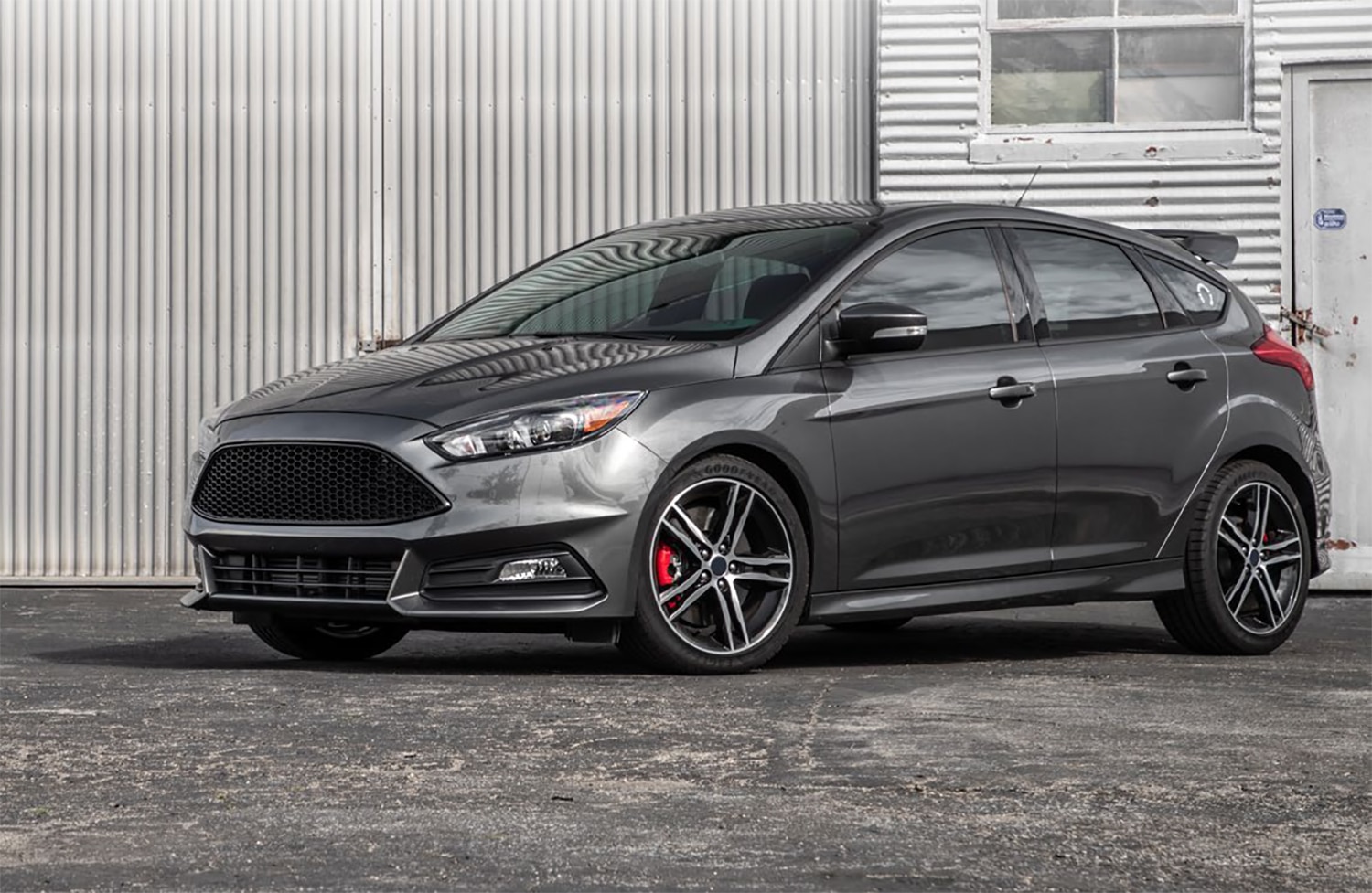 https://www.garrettmotion.com/wp-content/uploads/2019/02/Garrett_Intercooler_Ford_Focus_ST-3.jpg